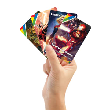 Uno Ultimate Marvel Gioco Di Carte Con 4 Carte Laminate Da Collezione: Black Panther, Captain Marvel, Iron Man E Thor