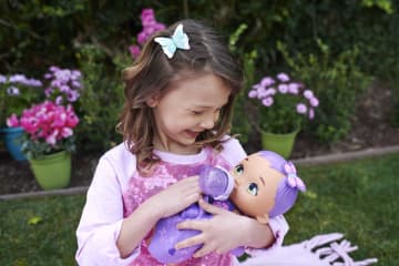 My Garden Baby - Bébé Papillon Violet Boit Et Pipi Violet - Poupée Bébé - 2 Ans Et +