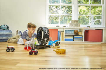 Hot Wheels Monster Truck  Epic Loop Challenge Playset