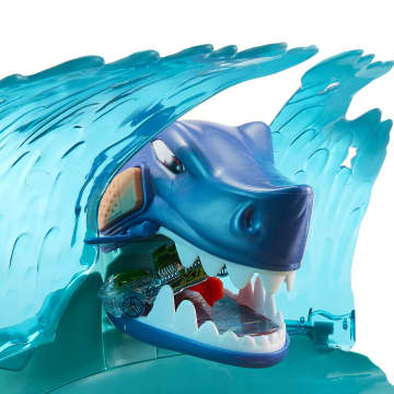 Hot Wheels City Shark Beach Battle Playset