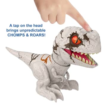 Jurassic World Uncaged Rowdy Roars Speed Dino