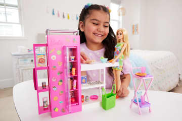 Barbie® Muñeca y conjunto de juego Despensa definitiva ...