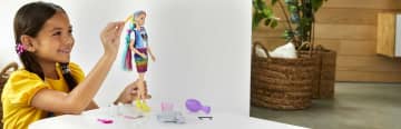 Barbie Mechas arcoíris y estilo leopardo Muñeca