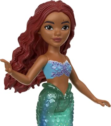 Disney De Kleine Zeemeermin Ariël en Zusjes Kleine Poppenset met 7 Zeemeerminpoppen