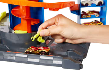 Hot Wheels City Mega Garage Playset with Corkscrew Elevator & Storage for 60+ Cars