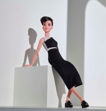 Кукла Barbie из серии Looks Азиатка