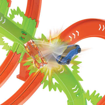Hot Wheels Baanset met 5 crashzones, gemotoriseerde booster en 1 Hot Wheels auto - Imagen 3 de 6