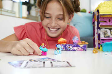 Polly Pocket Un-Box-It Popcorn Box Playset