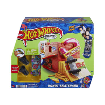 Hot Wheels Skate Set Acrobazie Da Skateboard Con Fingerboard Firmato Tony Hawk E Paio Di Scarpine