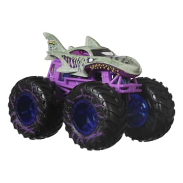 Набор машинок Hot Wheels коллекционные Монстр-трак Драка банд 2шт в ассортименте