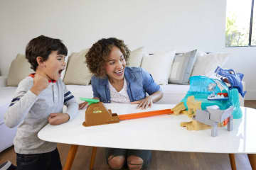 Hot Wheels City Shark Beach Battle Playset