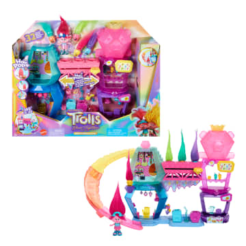 Dreamworks Trolls Band Together Mount Rageous Playset With Queen Poppy Small Doll & 25+ Accessories