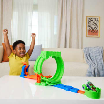 Hot Wheels Monster Trucks Mutant Chaos Loop Challenge Playset | Mattel