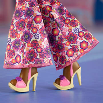 Barbie Signature My Scene Jai Collector Doll in Y2K-Inspired Outfit With Premium Accessories - Image 5 of 6