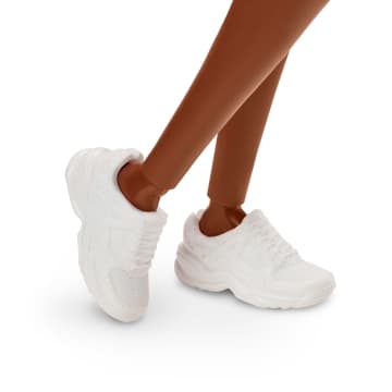Barbie inspiring Women Series, Venus Williams Fashion Doll With Signature Tennis Uniform - Imagen 5 de 6