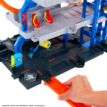 Hot Wheels MEGA Loop Garage Playset With 1 Die-Cast Toy Car & 1 Toy Helicopter in 1:64 Scale
