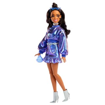 Barbie Fashionista Muñeca Deluxe Cabello Castaño y Cojunto Azul Metálico