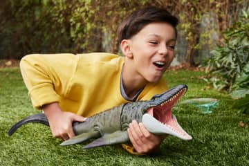 Jurassic World Rebirth Bite N Blast Mosasaurus Action Figure And Mini Dilophosaurus, Dinosaur Toy - Image 2 of 6