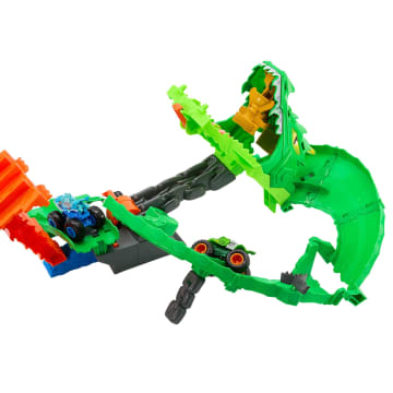 Hot Wheels Monster Trucks Pista de Brinquedo Tubarões vs. Dinossauros: Destruição do Dragão - Imagem 5 de 6