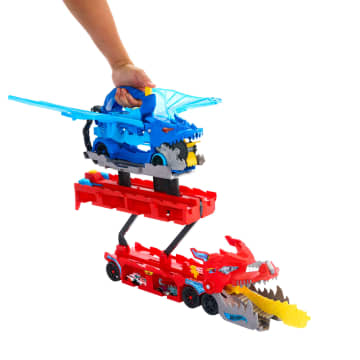 Hot Wheels City Hot Wheels Ultimate Dual Dragon Transporter & 2 1:64 Scale Toy Cars - Image 4 of 6