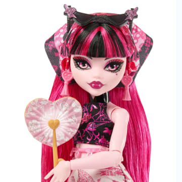MONSTER HIGH SKULLTIMATE SECRETS DRACULAURA Oasis Doll | Mattel