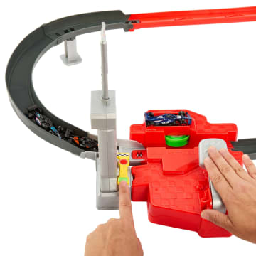 Hot Wheels Racing Formula 1 Sprint Race Circuit Track Set With 3 Die-Cast Toy Cars in 1:64 Scale
