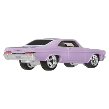 Hot Wheels Collector Vehículo de Colección 66 Impala Sport Coupe - Imagen 5 de 6