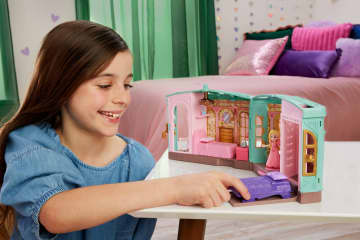 Universal Pictures’ Wicked So Popular Dorm Small Doll Playset With 3 Play Spaces & 10 Total Pieces - Imagem 2 de 6