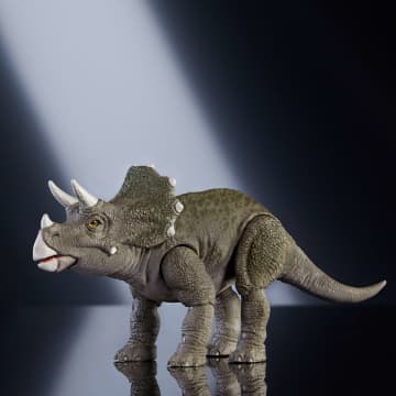Jurassic World Dinossauro de Brinquedo Triceratops Juvenil - Image 5 of 6