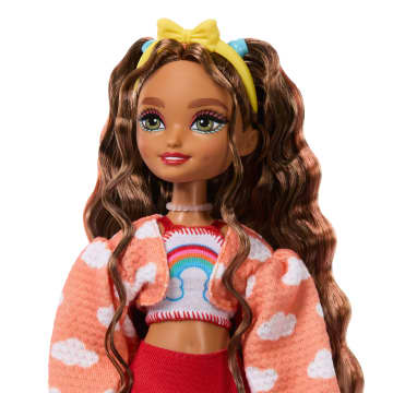 Barbie  Équipe de Rêve  Poupée  Teresa Patins à Roulettes - Image 2 of 6