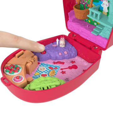 POLLY POCKET Picnic Bunny Compact | Mattel