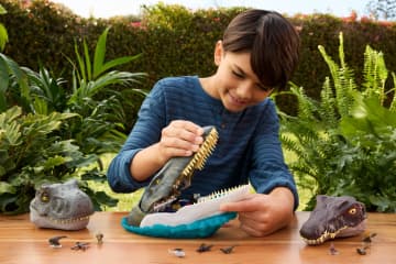 Coffret de Jeu Mosasaure Jurassicworld: Renaissance de Luxe, 7Fonctions et Effets Sonores Interactifs, 6Micro Figurines - Imagen 2 de 6