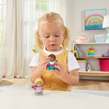 Little People Barbie Coffret Figurines Fête D’Anniversaire - Image 3 of 6