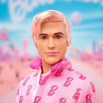 Barbie The Movie Ken Collectible Doll, Ryan Gosling As Ken Wearing Pink Jumpsuit With “B” Detail - Imagem 3 de 5