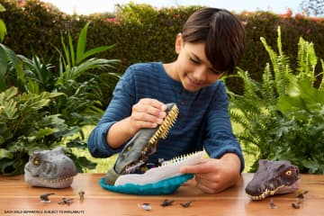 Jurassic World Rebirth Deluxe Mosasaurus Playset, 7 interactive Features & Sound Fx, 6 Micro Figs - Imagem 2 de 6