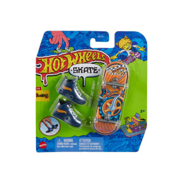 Hot Wheels Skate Veículo de Brinquedo Skateboard TRICKED OUT TRIKE™ com Tênis
