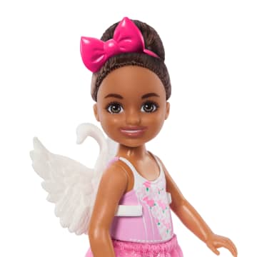 Barbie Chelsea Ballerina Doll & Accessories Set, Career-Themed Brunette Small Doll - Imagem 3 de 6