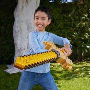 MINECRAFT Click and Switch Sword and Pickaxe Roleplay | Mattel