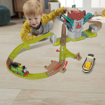 Thomas & Friends Pista de Juguete Interactiva Bulstrode con Doble Puente - Imagen 2 de 6