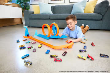 Hot Wheels Track Creator Triple Loop Pack & 1:64 Scale Toy Car, Track-Building Set