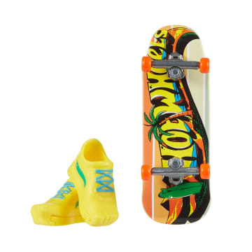 Hot Wheels Skate Veículo de Brinquedo Skateboard Férias com Tênis