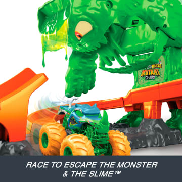 HOT WHEELS Monster Trucks MUTANT CHAOS MONSTER TAKEDOWN | Mattel