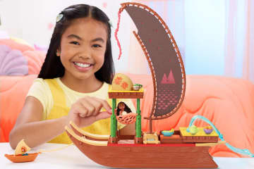 Disney Moana 2 Toys, Moana's Adventure Canoe Playset With 1 Small Doll, 1 Canoe & 10 Accessories - Imagem 2 de 6