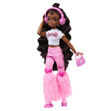 Barbie  Équipe de Rêve  Poupée  Barbie Brooklyn Patins à Roulettes - Image 3 of 6