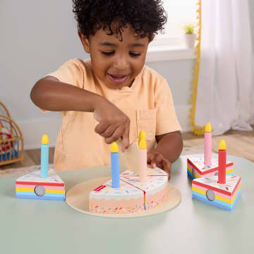 Fisher-Price Juguete para Bebés Pastel de Cumpleaños de Madera - Imagem 2 de 6