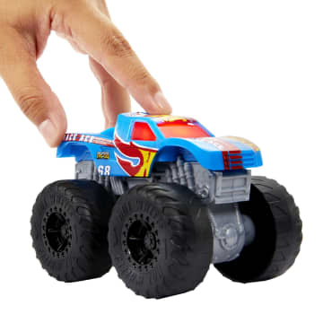Hotwheels®-Monster Trucks-Véhicule Race Ace Sons et Lumières - Image 3 of 6