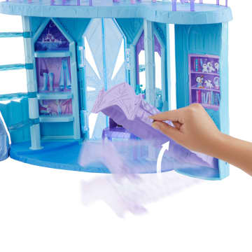 Disney Frozen Elsa's Frozen Ice Palace Castle Playset With Olaf, 5 Play Areas & 21 Accessories - Imagen 3 de 6
