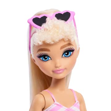 Barbie Dream Besties Muñeca Malibú de Playa - Imagen 3 de 6