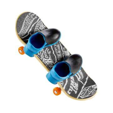 Hot Wheels Skate Veículo de Brinquedo Skateboard TIGER TAKE-OFF™ com Tênis