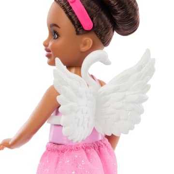 Barbie Chelsea Ballerina Doll & Accessories Set, Career-Themed Brunette Small Doll - Imagem 5 de 6